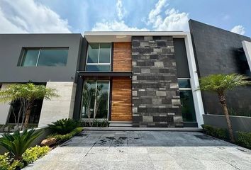 Casa en condominio en  Carretera Al Club Campestre, Bosque Monarca, Morelia, Michoacán De Ocampo, 58350, Mex