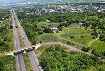 Rancho en  Carretera Morelia - Pátzcuaro, Morelia, Michoacán De Ocampo, 58344, Mex