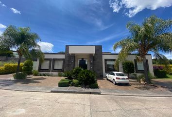 Casa en condominio en  Calle Sierra De San Francisco, Club De Golf Tres Marías, Morelia, Michoacán De Ocampo, 58254, Mex