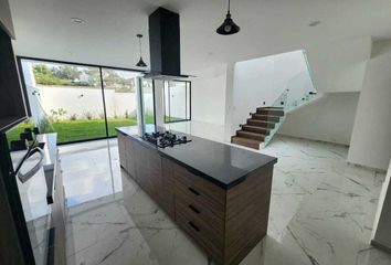 Casa en condominio en  Retorno Parque De Canelos, Morelia, Michoacán De Ocampo, 58254, Mex