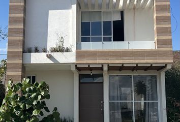 Casa en condominio en  Calle Hacienda Del Carmen, Hacienda Del Sol, Tarímbaro, Michoacán De Ocampo, 58880, Mex