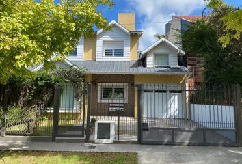 Casa en  Bosque Peralta Ramos, Mar Del Plata