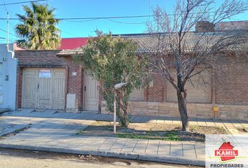 Casa en  Calle Belgica 1528, Bahía Blanca, B8003, Provincia De Buenos Aires, Arg