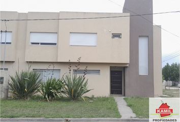 Casa en  Calle Las Heras 2270, Bahía Blanca, Provincia De Buenos Aires, Arg