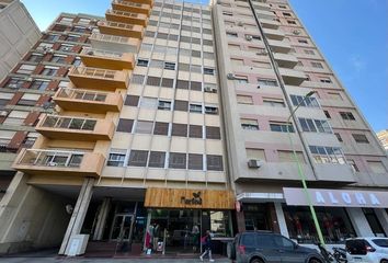 Casa en  Calle Chiclana, Bahía Blanca, B8000, Provincia De Buenos Aires, Arg