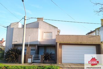 Casa en  Calle Quintana 5006, Bahía Blanca, Provincia De Buenos Aires, Arg