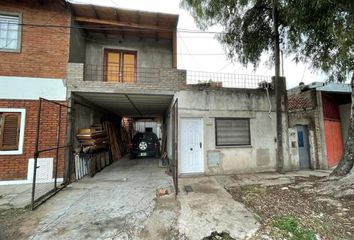 Galpónes/Bodegas en  Triángulo, Rosario