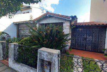 Casa en  Villa Luzuriaga, La Matanza