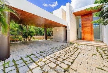 Casa en condominio en  Yucatan Country Club, Mérida, Yucatán, Mex