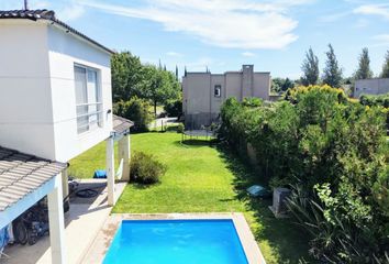 Casa en  Santa María De Los Olivos, Partido De Malvinas Argentinas