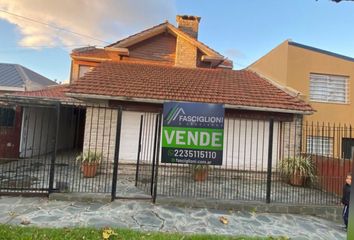 Casa en  Punta Mogotes, Mar Del Plata