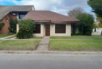 Casa en  Villa Primera, Mar Del Plata