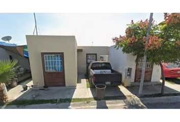 Casa en  Los Huertos, Juárez, Nuevo León