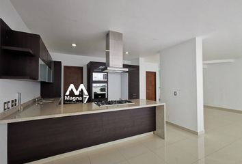 Casa en condominio en  Avenida Paseo Del Anochecer, Valeira, Zapopan, Jalisco, 45019, Mex