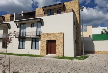 Casa en condominio en  Calle Ganaderías, El Refugio Residencial, Querétaro, 76146, Mex