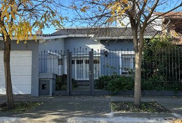 Casa en  Villa Primera, Mar Del Plata