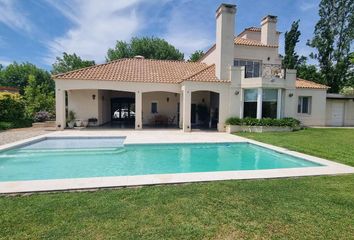 Casa en  La Arbolada De Capilla, Exaltación De La Cruz