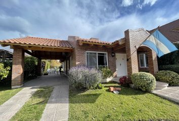 Casa en  Godoy Cruz, Mendoza