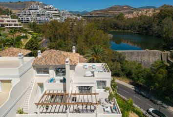 Duplex en  Distrito 3-nueva Andalucía, Marbella