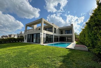 Casa en  Belén De Escobar, Escobar, Provincia De Buenos Aires, Arg