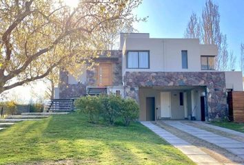 Casa en  Maipú, Mendoza