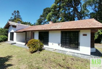 Casa en  Calle Enrique, Sierra De Los Padres, General Pueyrredón, Provincia De Buenos Aires, Arg