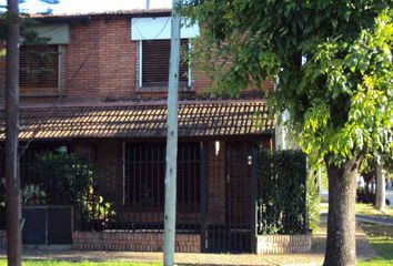 Casa en  Castelar, Partido De Morón