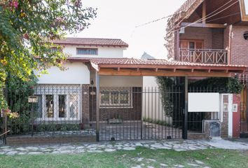 Casa en  Adrogué, Partido De Almirante Brown