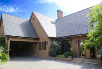 Casa en  Lo Barnechea, Provincia De Santiago