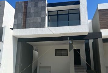 Casa en  Carretera De Los Lirios-san Isidro, Santiago, Nuevo León, 67336, Mex