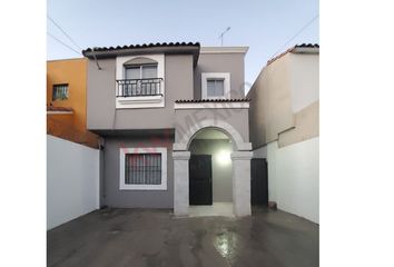 Casa en  Villas De La República, Mexicali