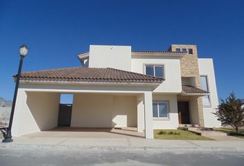 Casa en  Calle Loma Del Sauz, Villas De Loma Alta, Arteaga, Coahuila De Zaragoza, 25354, Mex