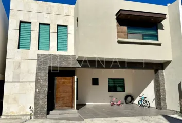 Casa en fraccionamiento en  Boulevard La Misión, El Campanario, Saltillo, Coahuila De Zaragoza, 25209, Mex