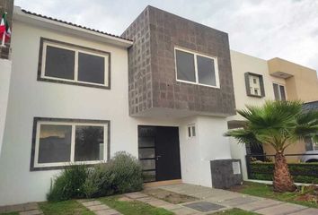 Casa en  Paseo De Las Flores, San Jerónimo, Condominio A, El Pueblito, Corregidora, Querétaro, 76910, Mex