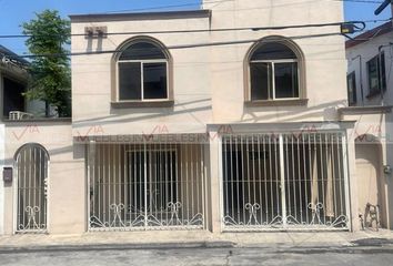 Casa en  Calle Vista Regia 212, Guadalupe, Nuevo León, 67123, Mex