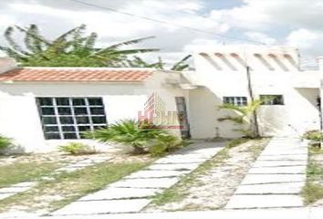 Casa en  Calle 81, Leona Vicario, Felipe Carrillo Puerto, Quintana Roo, 77210, Mex