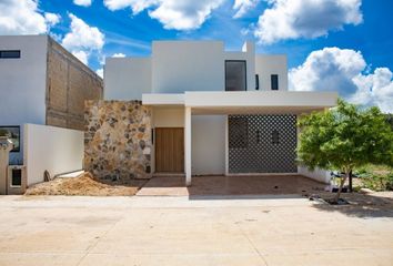 Casa en  Calle 21, Cholul, Mérida, Yucatán, 97305, Mex