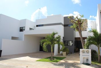 Casa en  Calle 16, Cholul, Mérida, Yucatán, 97305, Mex