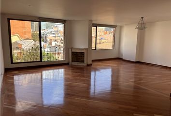 Apartamento en  Campo Alegre, Bogotá