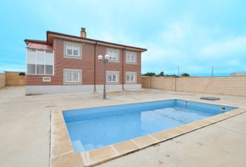 Chalet en  Calzada De Valdunciel, Salamanca Provincia