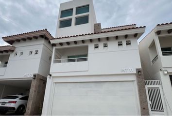 Casa en  Fraccionamiento Las Quintas, Culiacán