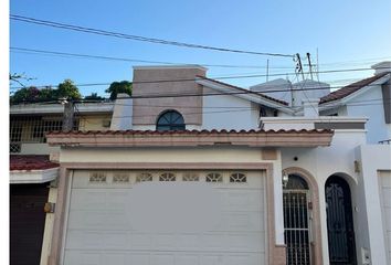 Casa en  Fraccionamiento Las Quintas, Culiacán