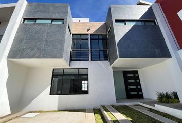 Casa en  Antonio De Haro Y Tamaríz, Sexta Sección Lomas Verdes, Naucalpan De Juárez, México, 52989, Mex