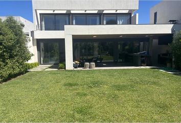 Casa en  Lo Barnechea, Provincia De Santiago