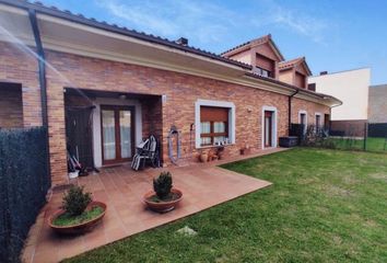 Chalet en  Belascoain, Navarra