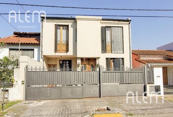 Casa en  Adrogué, Partido De Almirante Brown