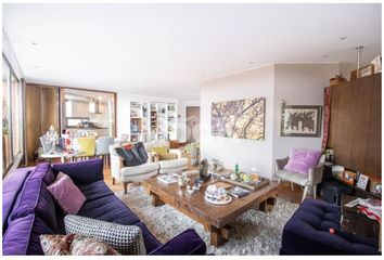 Apartment for rent in Los Rosales Norte, Bogotá