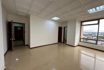 Office for rent in Pinares de San Martin, Pereira