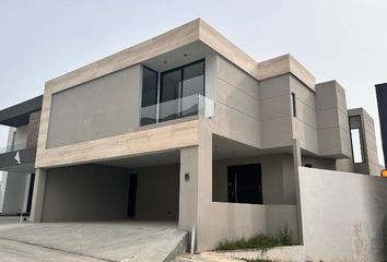 Casa en  Congregacion Yerbaniz, Santiago, Nuevo León