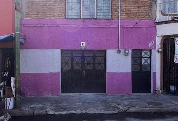 Casa en  Calle Hacienda De Las Cruces 2300, Colonia Oblatos, Guadalajara, Jalisco, 44700, Mex
